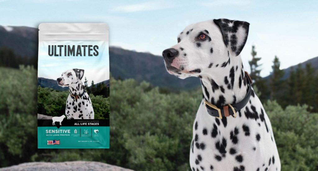 Presentamos Ultimates, alimento para perros con piel y estómago sensibles.